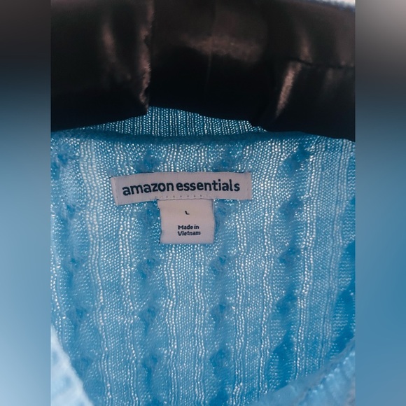 Amazon Essentials Classic-Fit Lightweight Cable Long-Sleeve Mock Neck Sweater, L - Picture 5 of 6